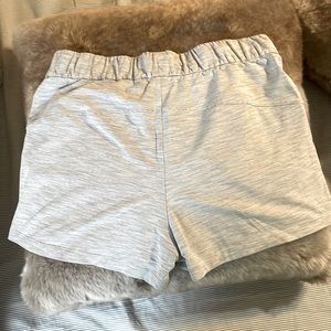 🌸 Lululemon shorts 🌸